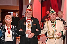 HDK BDJ 2024-01-25 37  Bürger des Jahres - 50 Jahre „Bürger des Jahres“. Am 25. Januar 2024 wurde im  Kultur- und Bürgerzentrum Duisburg-Süd „Steinhof“ Huckingen der Kabarettist und Moderator Wolfgang Tepper zum Bürger des Jahres 2024 ernannt. In einem fulminanten Rahmenprogramm trat u.a. Bernd Stelter auf. : DVPJ, Matthias I, Leonardo I., Prinz Karneval, Prinz, Prinzessin Milen aI., Hofmarschälle, Pagen, Paginnen, HDK, Duisburg, Karneval, Helau, Tollität, Event, Session 2023, Session 2024, HDK, Duisburg, Hauptausschuss