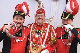 01 CDU Ratsfrak 2024-01-31 13  Vom Rathaus in die Brauerei - Die CDU Ratsfraktion hat ins Duisburger Rathaus eingeladen. Zur Tradition gehört auch die Verleihung des Wurstordens. Gut gestärkt ging es dann in den Theodor König Keller zum Sponsorenempfang der König Brauerei. : DVPJ, Matthias I, Leonardo I., Prinz Karneval, Prinz, Prinzessin Milen aI., Hofmarschälle, Pagen, Paginnen, HDK, Duisburg, Karneval, Helau, Tollität, Event, Session 2023, Session 2024, HDK, Duisburg, Hauptausschuss