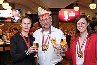 02 Empfang KoepiBrau 2024-01-31 11  Vom Rathaus in die Brauerei - Die CDU Ratsfraktion hat ins Duisburger Rathaus eingeladen. Zur Tradition gehört auch die Verleihung des Wurstordens. Gut gestärkt ging es dann in den Theodor König Keller zum Sponsorenempfang der König Brauerei. : DVPJ, Matthias I, Leonardo I., Prinz Karneval, Prinz, Prinzessin Milen aI., Hofmarschälle, Pagen, Paginnen, HDK, Duisburg, Karneval, Helau, Tollität, Event, Session 2023, Session 2024, HDK, Duisburg, Hauptausschuss