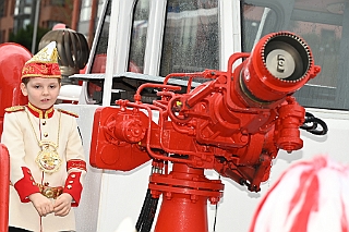 duisport 2024-02-09 19  Ein Fahrt mit der Karl Jarres mit duisport - Gern folgten se. Tollität Prinz Matthias I., Kinderprinz Leonardo I. mit Prinzessin Milena I. und ihren Crews der Einladung von duisport zu einer Fahrt über den Rhein mit der Karl Jarres. Inklusiv war eine Stop am Löschboot der Duisburger Feuerwehr. : DVPJ, Matthias I, Leonardo I., Prinz Karneval, Prinz, Prinzessin Milen aI., Hofmarschälle, Pagen, Paginnen, HDK, Duisburg, Karneval, Helau, Tollität, Event, Session 2023, Session 2024, HDK, Duisburg, Hauptausschuss