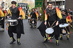 Kinderkarnevalszug 2024-02-11 53  Am Kinderkarnevalszug  - Im Hamborner Rathaus wurde Teneriffas Blumenkönigin Selene mit ihrem Gefolge und einer Abordnung der Düsseldorfer Ehrengarde empfangen. Danach bejubelten wir von der Bühne an der Sparkasse dem 60. Kinderkarnevalszug und Kinderprinzencrew zu. : DVPJ, Matthias I, Leonardo I., Prinz Karneval, Prinz, Prinzessin Milen aI., Hofmarschälle, Pagen, Paginnen, HDK, Duisburg, Karneval, Helau, Tollität, Event, Session 2023, Session 2024, HDK, Duisburg, Hauptausschuss