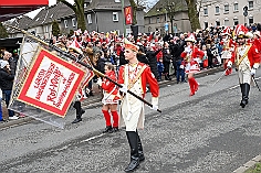 Kinderkarnevalszug 2024-02-11 67  Am Kinderkarnevalszug  - Im Hamborner Rathaus wurde Teneriffas Blumenkönigin Selene mit ihrem Gefolge und einer Abordnung der Düsseldorfer Ehrengarde empfangen. Danach bejubelten wir von der Bühne an der Sparkasse dem 60. Kinderkarnevalszug und Kinderprinzencrew zu. : DVPJ, Matthias I, Leonardo I., Prinz Karneval, Prinz, Prinzessin Milen aI., Hofmarschälle, Pagen, Paginnen, HDK, Duisburg, Karneval, Helau, Tollität, Event, Session 2023, Session 2024, HDK, Duisburg, Hauptausschuss