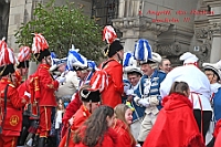 Rosenmontag 2024-02-12 015  Rosenmontag - Wecken, Rathaus, Zug, Abschied - Er war gekommen, der 12. Februar, letzter Tag der Prinzencrew 2024. In der Früh wird Prinz Matthias I., mit Böllerschüssen, vor dem WYNDHAM Hotel Duisburger Hof geweckt. Dann die Machtübernahme im Rathaus und OB Sören Link bittet zum Prinzenfrühstück. Prinz und Höfmarschälle erhalten „den STERN“ der ihren Namen trägt. Nun zum Innenhafen, wo auch in diesem Jahr der Rosenmontagszug startet. Ende im König-Pilsener-Festzelt, „Am Güterbahnhof“. Dann kommt er, der letzte Auftritt von uns, unter tosendem Applaus der anwesenden Narren. Danach danach die Verabschiedung ins „normale“ Leben.