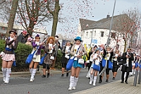 Rosenmontag 2024-02-12 066  Rosenmontag - Wecken, Rathaus, Zug, Abschied - Er war gekommen, der 12. Februar, letzter Tag der Prinzencrew 2024. In der Früh wird Prinz Matthias I., mit Böllerschüssen, vor dem WYNDHAM Hotel Duisburger Hof geweckt. Dann die Machtübernahme im Rathaus und OB Sören Link bittet zum Prinzenfrühstück. Prinz und Höfmarschälle erhalten „den STERN“ der ihren Namen trägt. Nun zum Innenhafen, wo auch in diesem Jahr der Rosenmontagszug startet. Ende im König-Pilsener-Festzelt, „Am Güterbahnhof“. Dann kommt er, der letzte Auftritt von uns, unter tosendem Applaus der anwesenden Narren. Danach danach die Verabschiedung ins „normale“ Leben.