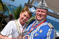 Teneriffa 2024-FEB 062  Zum guten Schluss.. - CARNAVAL - PUERTO DE LA CRUZ. Farbenprächtiger Ausklang einer kurzen, sensationellen Session 2023 / 2024 auf Teneriffa. : DVPJ, Matthias I, Leonardo I., Prinz Karneval, Prinz, Prinzessin Milen aI., Hofmarschälle, Pagen, Paginnen, HDK, Duisburg, Karneval, Helau, Tollität, Event, Session 2023, Session 2024, HDK, Duisburg, Hauptausschuss