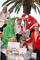 Teneriffa 2024-FEB 145  Zum guten Schluss.. - CARNAVAL - PUERTO DE LA CRUZ. Farbenprächtiger Ausklang einer kurzen, sensationellen Session 2023 / 2024 auf Teneriffa. : DVPJ, Matthias I, Leonardo I., Prinz Karneval, Prinz, Prinzessin Milen aI., Hofmarschälle, Pagen, Paginnen, HDK, Duisburg, Karneval, Helau, Tollität, Event, Session 2023, Session 2024, HDK, Duisburg, Hauptausschuss