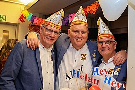 Mitsingabend 2025-01-04 04  Loss mer Singe - Am Samstag 4. Januar 2025 waren wir im „The Point“ in Krefeld-Uerdingen zum 10. Mitsingabend nach „Loss mer Singe“ Art. : DVPJ, Holger II, Phil II., Prinz Karneval, Prinz, Prinzessin Mia I., Hofmarschälle, Page, Pagen, Paginnen, HDK, Duisburg, Karneval, Helau, Tollität, Event, Session 2024, Session 2025, HDK Duisburg, Hauptausschuss, Hauptausschuss Karneval Duisburg, Duisburg ist echt