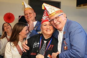Mitsingabend 2025-01-04 10  Loss mer Singe - Am Samstag 4. Januar 2025 waren wir im „The Point“ in Krefeld-Uerdingen zum 10. Mitsingabend nach „Loss mer Singe“ Art. : DVPJ, Holger II, Phil II., Prinz Karneval, Prinz, Prinzessin Mia I., Hofmarschälle, Page, Pagen, Paginnen, HDK, Duisburg, Karneval, Helau, Tollität, Event, Session 2024, Session 2025, HDK Duisburg, Hauptausschuss, Hauptausschuss Karneval Duisburg, Duisburg ist echt