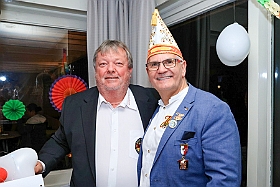Mitsingabend 2025-01-04 17  Loss mer Singe - Am Samstag 4. Januar 2025 waren wir im „The Point“ in Krefeld-Uerdingen zum 10. Mitsingabend nach „Loss mer Singe“ Art. : DVPJ, Holger II, Phil II., Prinz Karneval, Prinz, Prinzessin Mia I., Hofmarschälle, Page, Pagen, Paginnen, HDK, Duisburg, Karneval, Helau, Tollität, Event, Session 2024, Session 2025, HDK Duisburg, Hauptausschuss, Hauptausschuss Karneval Duisburg, Duisburg ist echt