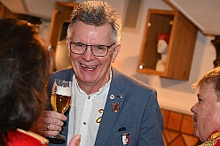 Senatorena RotFunken 2025-01-10 06  Senatorenabend - Am Freitag 10. Jan war 2025 sind wir der Einladung zum Senatorenabend der KG Roten Funken gefolgt. Ein schöner entspannender Abend im „Theodor König Keller“. : DVPJ, Holger II, Phil II., Prinz Karneval, Prinz, Prinzessin Mia I., Hofmarschälle, Page, Pagen, Paginnen, HDK, Duisburg, Karneval, Helau, Tollität, Event, Session 2024, Session 2025, HDK Duisburg, Hauptausschuss, Hauptausschuss Karneval Duisburg, Duisburg ist echt