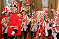 Kuerung 2025-01-18 005  Endlich Prinz Holger II. - Am Samstag 18. Januar 2025 war es endlich soweit. Kürung se. Tollität Prinz Holger II. Mit einem Gala-Abend in der ausverkauften Mercatorhalle in Duisburg. Ein stimmungsvoller Abend mit Show, Musik und Tanz.  Vorab präsentierte sich die Prinzencrew 2025 im WYNDHAM Hotel Duisburger Hof der Leibgarde se. Tollität, die Prinzengarde der Stadt Duisburg. : DVPJ, Holger II, Phil II., Prinz Karneval, Prinz, Prinzessin Mia I., Hofmarschälle, Page, Pagen, Paginnen, HDK, Duisburg, Karneval, Helau, Tollität, Event, Session 2024, Session 2025, HDK Duisburg, Hauptausschuss, Hauptausschuss Karneval Duisburg, Duisburg ist echt