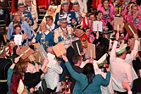 Kuerung 2025-01-18 031  Endlich Prinz Holger II. - Am Samstag 18. Januar 2025 war es endlich soweit. Kürung se. Tollität Prinz Holger II. Mit einem Gala-Abend in der ausverkauften Mercatorhalle in Duisburg. Ein stimmungsvoller Abend mit Show, Musik und Tanz.  Vorab präsentierte sich die Prinzencrew 2025 im WYNDHAM Hotel Duisburger Hof der Leibgarde se. Tollität, die Prinzengarde der Stadt Duisburg. : DVPJ, Holger II, Phil II., Prinz Karneval, Prinz, Prinzessin Mia I., Hofmarschälle, Page, Pagen, Paginnen, HDK, Duisburg, Karneval, Helau, Tollität, Event, Session 2024, Session 2025, HDK Duisburg, Hauptausschuss, Hauptausschuss Karneval Duisburg, Duisburg ist echt