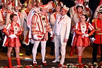 Kuerung 2025-01-18 036  Endlich Prinz Holger II. - Am Samstag 18. Januar 2025 war es endlich soweit. Kürung se. Tollität Prinz Holger II. Mit einem Gala-Abend in der ausverkauften Mercatorhalle in Duisburg. Ein stimmungsvoller Abend mit Show, Musik und Tanz.  Vorab präsentierte sich die Prinzencrew 2025 im WYNDHAM Hotel Duisburger Hof der Leibgarde se. Tollität, die Prinzengarde der Stadt Duisburg. : DVPJ, Holger II, Phil II., Prinz Karneval, Prinz, Prinzessin Mia I., Hofmarschälle, Page, Pagen, Paginnen, HDK, Duisburg, Karneval, Helau, Tollität, Event, Session 2024, Session 2025, HDK Duisburg, Hauptausschuss, Hauptausschuss Karneval Duisburg, Duisburg ist echt