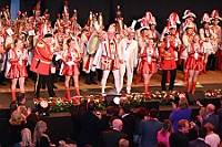 Kuerung 2025-01-18 037  Endlich Prinz Holger II. - Am Samstag 18. Januar 2025 war es endlich soweit. Kürung se. Tollität Prinz Holger II. Mit einem Gala-Abend in der ausverkauften Mercatorhalle in Duisburg. Ein stimmungsvoller Abend mit Show, Musik und Tanz.  Vorab präsentierte sich die Prinzencrew 2025 im WYNDHAM Hotel Duisburger Hof der Leibgarde se. Tollität, die Prinzengarde der Stadt Duisburg. : DVPJ, Holger II, Phil II., Prinz Karneval, Prinz, Prinzessin Mia I., Hofmarschälle, Page, Pagen, Paginnen, HDK, Duisburg, Karneval, Helau, Tollität, Event, Session 2024, Session 2025, HDK Duisburg, Hauptausschuss, Hauptausschuss Karneval Duisburg, Duisburg ist echt