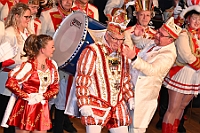 Kuerung 2025-01-18 043  Endlich Prinz Holger II. - Am Samstag 18. Januar 2025 war es endlich soweit. Kürung se. Tollität Prinz Holger II. Mit einem Gala-Abend in der ausverkauften Mercatorhalle in Duisburg. Ein stimmungsvoller Abend mit Show, Musik und Tanz.  Vorab präsentierte sich die Prinzencrew 2025 im WYNDHAM Hotel Duisburger Hof der Leibgarde se. Tollität, die Prinzengarde der Stadt Duisburg. : DVPJ, Holger II, Phil II., Prinz Karneval, Prinz, Prinzessin Mia I., Hofmarschälle, Page, Pagen, Paginnen, HDK, Duisburg, Karneval, Helau, Tollität, Event, Session 2024, Session 2025, HDK Duisburg, Hauptausschuss, Hauptausschuss Karneval Duisburg, Duisburg ist echt