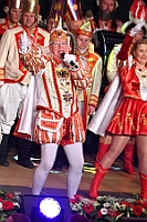 Kuerung 2025-01-18 077  Endlich Prinz Holger II. - Am Samstag 18. Januar 2025 war es endlich soweit. Kürung se. Tollität Prinz Holger II. Mit einem Gala-Abend in der ausverkauften Mercatorhalle in Duisburg. Ein stimmungsvoller Abend mit Show, Musik und Tanz.  Vorab präsentierte sich die Prinzencrew 2025 im WYNDHAM Hotel Duisburger Hof der Leibgarde se. Tollität, die Prinzengarde der Stadt Duisburg. : DVPJ, Holger II, Phil II., Prinz Karneval, Prinz, Prinzessin Mia I., Hofmarschälle, Page, Pagen, Paginnen, HDK, Duisburg, Karneval, Helau, Tollität, Event, Session 2024, Session 2025, HDK Duisburg, Hauptausschuss, Hauptausschuss Karneval Duisburg, Duisburg ist echt