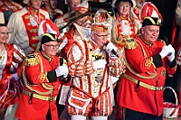 Kuerung 2025-01-18 083  Endlich Prinz Holger II. - Am Samstag 18. Januar 2025 war es endlich soweit. Kürung se. Tollität Prinz Holger II. Mit einem Gala-Abend in der ausverkauften Mercatorhalle in Duisburg. Ein stimmungsvoller Abend mit Show, Musik und Tanz.  Vorab präsentierte sich die Prinzencrew 2025 im WYNDHAM Hotel Duisburger Hof der Leibgarde se. Tollität, die Prinzengarde der Stadt Duisburg. : DVPJ, Holger II, Phil II., Prinz Karneval, Prinz, Prinzessin Mia I., Hofmarschälle, Page, Pagen, Paginnen, HDK, Duisburg, Karneval, Helau, Tollität, Event, Session 2024, Session 2025, HDK Duisburg, Hauptausschuss, Hauptausschuss Karneval Duisburg, Duisburg ist echt