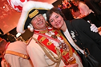 Kuerung 2025-01-18 104  Endlich Prinz Holger II. - Am Samstag 18. Januar 2025 war es endlich soweit. Kürung se. Tollität Prinz Holger II. Mit einem Gala-Abend in der ausverkauften Mercatorhalle in Duisburg. Ein stimmungsvoller Abend mit Show, Musik und Tanz.  Vorab präsentierte sich die Prinzencrew 2025 im WYNDHAM Hotel Duisburger Hof der Leibgarde se. Tollität, die Prinzengarde der Stadt Duisburg. : DVPJ, Holger II, Phil II., Prinz Karneval, Prinz, Prinzessin Mia I., Hofmarschälle, Page, Pagen, Paginnen, HDK, Duisburg, Karneval, Helau, Tollität, Event, Session 2024, Session 2025, HDK Duisburg, Hauptausschuss, Hauptausschuss Karneval Duisburg, Duisburg ist echt
