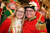 Kuerung 2025-01-18 129  Endlich Prinz Holger II. - Am Samstag 18. Januar 2025 war es endlich soweit. Kürung se. Tollität Prinz Holger II. Mit einem Gala-Abend in der ausverkauften Mercatorhalle in Duisburg. Ein stimmungsvoller Abend mit Show, Musik und Tanz.  Vorab präsentierte sich die Prinzencrew 2025 im WYNDHAM Hotel Duisburger Hof der Leibgarde se. Tollität, die Prinzengarde der Stadt Duisburg. : DVPJ, Holger II, Phil II., Prinz Karneval, Prinz, Prinzessin Mia I., Hofmarschälle, Page, Pagen, Paginnen, HDK, Duisburg, Karneval, Helau, Tollität, Event, Session 2024, Session 2025, HDK Duisburg, Hauptausschuss, Hauptausschuss Karneval Duisburg, Duisburg ist echt