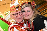 Kuerung 2025-01-18 161  Endlich Prinz Holger II. - Am Samstag 18. Januar 2025 war es endlich soweit. Kürung se. Tollität Prinz Holger II. Mit einem Gala-Abend in der ausverkauften Mercatorhalle in Duisburg. Ein stimmungsvoller Abend mit Show, Musik und Tanz.  Vorab präsentierte sich die Prinzencrew 2025 im WYNDHAM Hotel Duisburger Hof der Leibgarde se. Tollität, die Prinzengarde der Stadt Duisburg. : DVPJ, Holger II, Phil II., Prinz Karneval, Prinz, Prinzessin Mia I., Hofmarschälle, Page, Pagen, Paginnen, HDK, Duisburg, Karneval, Helau, Tollität, Event, Session 2024, Session 2025, HDK Duisburg, Hauptausschuss, Hauptausschuss Karneval Duisburg, Duisburg ist echt