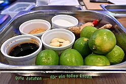 FRG 2025-02-12 06  Eine alte Tradition  - „Prinzenkochen“ bei Fran Schwarz, FRG. Ein nicht ganz vergessene Tradition lebt wieder auf. Der Prinz mit seiner Crew bekochen Freunde und Bekannte. : DVPJ, Holger II, Phil II., Prinz Karneval, Prinz, Prinzessin Mia I., Hofmarschälle, Page, Pagen, Paginnen, HDK, Duisburg, Karneval, Helau, Tollität, Event, Session 2024, Session 2025, HDK Duisburg, Hauptausschuss, Hauptausschuss Karneval Duisburg, Duisburg ist echt