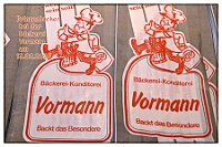 01 Prinzenbacken 2025-02-13 01  Tradition hoch zwei - Am Donnerstag, 13.2., trafen wir uns mit der Kinderprinzencrew in der Bäckerei und Konditorei „Vormann“, mit Familienreicher Tradition. Auch Tradition ist die Verleihung des Titels „Bürger des Jahres“. In diesem Jahr verliehen im Kultur- und Bürgerzentrum Duisburg-Süd Steinhof Huckingen e.V. an Herrn Frank Wittig, geschäftsführender Gesellschafter der Wittig GmbH. : DVPJ, Holger II, Phil II., Prinz Karneval, Prinz, Prinzessin Mia I., Hofmarschälle, Page, Pagen, Paginnen, HDK, Duisburg, Karneval, Helau, Tollität, Event, Session 2024, Session 2025, HDK Duisburg, Hauptausschuss, Hauptausschuss Karneval Duisburg, Duisburg ist echt