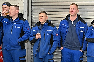 Goetz Klinger 2025-02-14 04  Sponsorenbesuch - Ein Sponsor der Prinzencrew ist die „Götz & Klinger GmbH“. Das in Neumühl ansässige Unternehmen ist Spezialist für Kälte- und Klimatechnik, sowie Schankanlagen. : DVPJ, Holger II, Phil II., Prinz Karneval, Prinz, Prinzessin Mia I., Hofmarschälle, Page, Pagen, Paginnen, HDK, Duisburg, Karneval, Helau, Tollität, Event, Session 2024, Session 2025, HDK Duisburg, Hauptausschuss, Hauptausschuss Karneval Duisburg, Duisburg ist echt