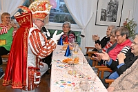 02 Seniorenztr Homberg 2025-02-17 10  Tour-Tag 17. Februar - Gestartet sind wir bei der Karnevalsfeier für Senioren im Malterser-Stift St. Hedwig in Huckingen, Organisiert von Stadtgarde Rot-Weiss. Dann ging linksrheinisch im Seniorenzentrum, von der „GeSoB“ mit dem „Sozialen Ring Ruhrstädt“, an der Zechenstraße in Homberg weiter. Am Frühen Abend besuchten wir den Senats-Prinzenempfang der KG Weiss-Grün Ruhrort im „Museum der deutschen Binnenschifffahrt“. : DVPJ, Holger II, Phil II., Prinz Karneval, Prinz, Prinzessin Mia I., Hofmarschälle, Page, Pagen, Paginnen, HDK, Duisburg, Karneval, Helau, Tollität, Event, Session 2024, Session 2025, HDK Duisburg, Hauptausschuss, Hauptausschuss Karneval Duisburg, Duisburg ist echt