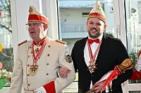 01 JohanniterNeudorf 2025-02-18 08  Tour-Tag 18. Februar - Der erste Termin führt uns ins Seniorenhaus vom Johanniter-Stift Duisburg-Neudorf an der Wildstraße. Weiter Richtung Süden besuchen wir den Seniorenkarneval die KFD in St. Peter und Paul Gemeinde in Duisburg-Huckingen. Von dort fahren wir in die Landeshauptstadt, Düsseldorf, wo es im Landtag heute mal närrisch zu gut. Der „Närrische Landtag“ ist gelebteTradition. : DVPJ, Holger II, Phil II., Prinz Karneval, Prinz, Prinzessin Mia I., Hofmarschälle, Page, Pagen, Paginnen, HDK, Duisburg, Karneval, Helau, Tollität, Event, Session 2024, Session 2025, HDK Duisburg, Hauptausschuss, Hauptausschuss Karneval Duisburg, Duisburg ist echt