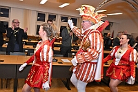 01 CDU Fraktion 2025-02-19 02  Mittwoch, 19. Februar - Jahrelang ist der Besuch der CDU Ratsfraktion im Rathaus Tradition. Genauso wie der dort verliehene „Wurstorden“. Zur vorgerückter Stunde wurde es dann leise. In Opgen-Rhein's "Zum Johanniter", in Walsum, hieß es zum 2.Mal,  „Flüstersitzung“, Veranstalter die Duisburger Prinzengarde. : DVPJ, Holger II, Phil II., Prinz Karneval, Prinz, Prinzessin Mia I., Hofmarschälle, Page, Pagen, Paginnen, HDK, Duisburg, Karneval, Helau, Tollität, Event, Session 2024, Session 2025, HDK Duisburg, Hauptausschuss, Hauptausschuss Karneval Duisburg, Duisburg ist echt