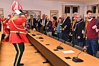 01 CDU Fraktion 2025-02-19 06  Mittwoch, 19. Februar - Jahrelang ist der Besuch der CDU Ratsfraktion im Rathaus Tradition. Genauso wie der dort verliehene „Wurstorden“. Zur vorgerückter Stunde wurde es dann leise. In Opgen-Rhein's "Zum Johanniter", in Walsum, hieß es zum 2.Mal,  „Flüstersitzung“, Veranstalter die Duisburger Prinzengarde. : DVPJ, Holger II, Phil II., Prinz Karneval, Prinz, Prinzessin Mia I., Hofmarschälle, Page, Pagen, Paginnen, HDK, Duisburg, Karneval, Helau, Tollität, Event, Session 2024, Session 2025, HDK Duisburg, Hauptausschuss, Hauptausschuss Karneval Duisburg, Duisburg ist echt