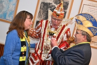 01 CDU Fraktion 2025-02-19 16  Mittwoch, 19. Februar - Jahrelang ist der Besuch der CDU Ratsfraktion im Rathaus Tradition. Genauso wie der dort verliehene „Wurstorden“. Zur vorgerückter Stunde wurde es dann leise. In Opgen-Rhein's "Zum Johanniter", in Walsum, hieß es zum 2.Mal,  „Flüstersitzung“, Veranstalter die Duisburger Prinzengarde. : DVPJ, Holger II, Phil II., Prinz Karneval, Prinz, Prinzessin Mia I., Hofmarschälle, Page, Pagen, Paginnen, HDK, Duisburg, Karneval, Helau, Tollität, Event, Session 2024, Session 2025, HDK Duisburg, Hauptausschuss, Hauptausschuss Karneval Duisburg, Duisburg ist echt