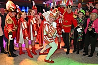01 Coupe1900 2025-02 21 05  Zweimal Party - Die erste Party mit uns startet in Großenbaum im „Coupe 1900“, unser Standquartier im Süden. Nachdem Auftakt mit der „Jeck im Coupe Party“ geht es dann nach Meiderich ins „Buddy´s“. Eine Dankeschön-Party mit Familie, Freunden und Sponsoren. : DVPJ, Holger II, Phil II., Prinz Karneval, Prinz, Prinzessin Mia I., Hofmarschälle, Page, Pagen, Paginnen, HDK, Duisburg, Karneval, Helau, Tollität, Event, Session 2024, Session 2025, HDK Duisburg, Hauptausschuss, Hauptausschuss Karneval Duisburg, Duisburg ist echt
