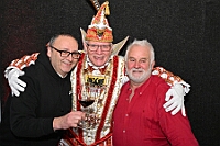 02 Buddys 2025-02 21 20  Zweimal Party - Die erste Party mit uns startet in Großenbaum im „Coupe 1900“, unser Standquartier im Süden. Nachdem Auftakt mit der „Jeck im Coupe Party“ geht es dann nach Meiderich ins „Buddy´s“. Eine Dankeschön-Party mit Familie, Freunden und Sponsoren. : DVPJ, Holger II, Phil II., Prinz Karneval, Prinz, Prinzessin Mia I., Hofmarschälle, Page, Pagen, Paginnen, HDK, Duisburg, Karneval, Helau, Tollität, Event, Session 2024, Session 2025, HDK Duisburg, Hauptausschuss, Hauptausschuss Karneval Duisburg, Duisburg ist echt