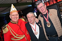 02 Buddys 2025-02 21 49  Zweimal Party - Die erste Party mit uns startet in Großenbaum im „Coupe 1900“, unser Standquartier im Süden. Nachdem Auftakt mit der „Jeck im Coupe Party“ geht es dann nach Meiderich ins „Buddy´s“. Eine Dankeschön-Party mit Familie, Freunden und Sponsoren. : DVPJ, Holger II, Phil II., Prinz Karneval, Prinz, Prinzessin Mia I., Hofmarschälle, Page, Pagen, Paginnen, HDK, Duisburg, Karneval, Helau, Tollität, Event, Session 2024, Session 2025, HDK Duisburg, Hauptausschuss, Hauptausschuss Karneval Duisburg, Duisburg ist echt