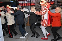 02 Buddys 2025-02 21 51  Zweimal Party - Die erste Party mit uns startet in Großenbaum im „Coupe 1900“, unser Standquartier im Süden. Nachdem Auftakt mit der „Jeck im Coupe Party“ geht es dann nach Meiderich ins „Buddy´s“. Eine Dankeschön-Party mit Familie, Freunden und Sponsoren. : DVPJ, Holger II, Phil II., Prinz Karneval, Prinz, Prinzessin Mia I., Hofmarschälle, Page, Pagen, Paginnen, HDK, Duisburg, Karneval, Helau, Tollität, Event, Session 2024, Session 2025, HDK Duisburg, Hauptausschuss, Hauptausschuss Karneval Duisburg, Duisburg ist echt