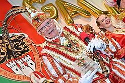 02 BuergerGala 2025-02-22 15  Samstagstour 22. Februar - Am Abend starteten wir in Hamborn im „Abteikeller“. Die 1.Gr. KG Rot-Weiß Hamborn-Marxloh hatte die Männer zur Herrensitzung geladen. Danach dann zwei Termine in Duisburgs City. Zuerst die im WYNDHAM Hotel Duisburger Hof die Premiere der Bürgergarde Duisburg. Deren „Bürger Gala“ war die erste Saalveranstaltung seit ihrer Gründung. Danach dann ein paar Meter weiter in der Aula des Gertrud-Bäumer-Berufskolleg der letzte Auftritt an diesem Abend auf dem Kostümfest der KG Königreich Duissern. : DVPJ, Holger II, Phil II., Prinz Karneval, Prinz, Prinzessin Mia I., Hofmarschälle, Page, Pagen, Paginnen, HDK, Duisburg, Karneval, Helau, Tollität, Event, Session 2024, Session 2025, HDK Duisburg, Hauptausschuss, Hauptausschuss Karneval Duisburg, Duisburg ist echt