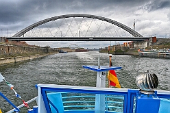 DuisportPrinzenfahrt 2025-02-28 21  Prinzenfahrt auf dem duisport-Schiff - Die Prinzenfahrt auf dem duisport-Schiff, der Karl Jarres ist ein Höhepunkt in jeder Session!  Pünktlich um 11:11 Uhr hieß es „Leinen los".  Zusammen mit duisport-Vorstand Markus Bangen und Giordana Sperling-Doppstadt sowie Vertretern des HDK. Auch Vertreter aus Duisburgs Karnevalsgesellschaften waren an Bord und es ging volle Kraft voraus über den Rhein. : DVPJ, Holger II, Phil II., Prinz Karneval, Prinz, Prinzessin Mia I., Hofmarschälle, Page, Pagen, Paginnen, HDK, Duisburg, Karneval, Helau, Tollität, Event, Session 2024, Session 2025, HDK Duisburg, Hauptausschuss, Hauptausschuss Karneval Duisburg, Duisburg ist echt