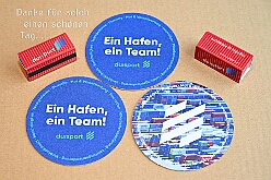 DuisportPrinzenfahrt 2025-02-28 60  Prinzenfahrt auf dem duisport-Schiff - Die Prinzenfahrt auf dem duisport-Schiff, der Karl Jarres ist ein Höhepunkt in jeder Session!  Pünktlich um 11:11 Uhr hieß es „Leinen los".  Zusammen mit duisport-Vorstand Markus Bangen und Giordana Sperling-Doppstadt sowie Vertretern des HDK. Auch Vertreter aus Duisburgs Karnevalsgesellschaften waren an Bord und es ging volle Kraft voraus über den Rhein. : DVPJ, Holger II, Phil II., Prinz Karneval, Prinz, Prinzessin Mia I., Hofmarschälle, Page, Pagen, Paginnen, HDK, Duisburg, Karneval, Helau, Tollität, Event, Session 2024, Session 2025, HDK Duisburg, Hauptausschuss, Hauptausschuss Karneval Duisburg, Duisburg ist echt