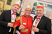 Karnevalssamstagstour 2025-03-01 019  Die Karnevalssamtags-Tour - Um acht Uhr wird vor dem WYNDHAM Hotel Duisburger Hof die Kinderprinzencrew geweckt. Danach folgen noch bis Mitternacht 10 weitere Termin. U.a. der Hamborner Kinderkarnevalszug, das Biwak von Ehren- und Bürgergarde und Schützenkarneval. : DVPJ, Holger II, Phil II., Prinz Karneval, Prinz, Prinzessin Mia I., Hofmarschälle, Page, Pagen, Paginnen, HDK, Duisburg, Karneval, Helau, Tollität, Event, Session 2024, Session 2025, HDK Duisburg, Hauptausschuss, Hauptausschuss Karneval Duisburg, Duisburg ist echt