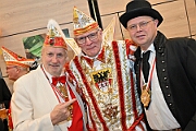 Karnevalssamstagstour 2025-03-01 020  Die Karnevalssamtags-Tour - Um acht Uhr wird vor dem WYNDHAM Hotel Duisburger Hof die Kinderprinzencrew geweckt. Danach folgen noch bis Mitternacht 10 weitere Termin. U.a. der Hamborner Kinderkarnevalszug, das Biwak von Ehren- und Bürgergarde und Schützenkarneval. : DVPJ, Holger II, Phil II., Prinz Karneval, Prinz, Prinzessin Mia I., Hofmarschälle, Page, Pagen, Paginnen, HDK, Duisburg, Karneval, Helau, Tollität, Event, Session 2024, Session 2025, HDK Duisburg, Hauptausschuss, Hauptausschuss Karneval Duisburg, Duisburg ist echt