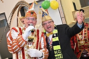 Karnevalssamstagstour 2025-03-01 027  Die Karnevalssamtags-Tour - Um acht Uhr wird vor dem WYNDHAM Hotel Duisburger Hof die Kinderprinzencrew geweckt. Danach folgen noch bis Mitternacht 10 weitere Termin. U.a. der Hamborner Kinderkarnevalszug, das Biwak von Ehren- und Bürgergarde und Schützenkarneval. : DVPJ, Holger II, Phil II., Prinz Karneval, Prinz, Prinzessin Mia I., Hofmarschälle, Page, Pagen, Paginnen, HDK, Duisburg, Karneval, Helau, Tollität, Event, Session 2024, Session 2025, HDK Duisburg, Hauptausschuss, Hauptausschuss Karneval Duisburg, Duisburg ist echt