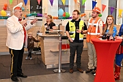 Karnevalssamstagstour 2025-03-01 032  Die Karnevalssamtags-Tour - Um acht Uhr wird vor dem WYNDHAM Hotel Duisburger Hof die Kinderprinzencrew geweckt. Danach folgen noch bis Mitternacht 10 weitere Termin. U.a. der Hamborner Kinderkarnevalszug, das Biwak von Ehren- und Bürgergarde und Schützenkarneval. : DVPJ, Holger II, Phil II., Prinz Karneval, Prinz, Prinzessin Mia I., Hofmarschälle, Page, Pagen, Paginnen, HDK, Duisburg, Karneval, Helau, Tollität, Event, Session 2024, Session 2025, HDK Duisburg, Hauptausschuss, Hauptausschuss Karneval Duisburg, Duisburg ist echt