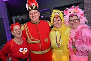 Karnevalssamstagstour 2025-03-01 115  Die Karnevalssamtags-Tour - Um acht Uhr wird vor dem WYNDHAM Hotel Duisburger Hof die Kinderprinzencrew geweckt. Danach folgen noch bis Mitternacht 10 weitere Termin. U.a. der Hamborner Kinderkarnevalszug, das Biwak von Ehren- und Bürgergarde und Schützenkarneval. : DVPJ, Holger II, Phil II., Prinz Karneval, Prinz, Prinzessin Mia I., Hofmarschälle, Page, Pagen, Paginnen, HDK, Duisburg, Karneval, Helau, Tollität, Event, Session 2024, Session 2025, HDK Duisburg, Hauptausschuss, Hauptausschuss Karneval Duisburg, Duisburg ist echt