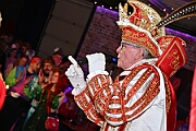 Karnevalssamstagstour 2025-03-01 119  Die Karnevalssamtags-Tour - Um acht Uhr wird vor dem WYNDHAM Hotel Duisburger Hof die Kinderprinzencrew geweckt. Danach folgen noch bis Mitternacht 10 weitere Termin. U.a. der Hamborner Kinderkarnevalszug, das Biwak von Ehren- und Bürgergarde und Schützenkarneval. : DVPJ, Holger II, Phil II., Prinz Karneval, Prinz, Prinzessin Mia I., Hofmarschälle, Page, Pagen, Paginnen, HDK, Duisburg, Karneval, Helau, Tollität, Event, Session 2024, Session 2025, HDK Duisburg, Hauptausschuss, Hauptausschuss Karneval Duisburg, Duisburg ist echt