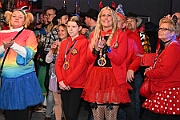Karnevalssamstagstour 2025-03-01 121  Die Karnevalssamtags-Tour - Um acht Uhr wird vor dem WYNDHAM Hotel Duisburger Hof die Kinderprinzencrew geweckt. Danach folgen noch bis Mitternacht 10 weitere Termin. U.a. der Hamborner Kinderkarnevalszug, das Biwak von Ehren- und Bürgergarde und Schützenkarneval. : DVPJ, Holger II, Phil II., Prinz Karneval, Prinz, Prinzessin Mia I., Hofmarschälle, Page, Pagen, Paginnen, HDK, Duisburg, Karneval, Helau, Tollität, Event, Session 2024, Session 2025, HDK Duisburg, Hauptausschuss, Hauptausschuss Karneval Duisburg, Duisburg ist echt