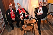 Karnevalssamstagstour 2025-03-01 150  Die Karnevalssamtags-Tour - Um acht Uhr wird vor dem WYNDHAM Hotel Duisburger Hof die Kinderprinzencrew geweckt. Danach folgen noch bis Mitternacht 10 weitere Termin. U.a. der Hamborner Kinderkarnevalszug, das Biwak von Ehren- und Bürgergarde und Schützenkarneval. : DVPJ, Holger II, Phil II., Prinz Karneval, Prinz, Prinzessin Mia I., Hofmarschälle, Page, Pagen, Paginnen, HDK, Duisburg, Karneval, Helau, Tollität, Event, Session 2024, Session 2025, HDK Duisburg, Hauptausschuss, Hauptausschuss Karneval Duisburg, Duisburg ist echt