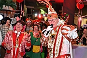 Karnevalssamstagstour 2025-03-01 157  Die Karnevalssamtags-Tour - Um acht Uhr wird vor dem WYNDHAM Hotel Duisburger Hof die Kinderprinzencrew geweckt. Danach folgen noch bis Mitternacht 10 weitere Termin. U.a. der Hamborner Kinderkarnevalszug, das Biwak von Ehren- und Bürgergarde und Schützenkarneval. : DVPJ, Holger II, Phil II., Prinz Karneval, Prinz, Prinzessin Mia I., Hofmarschälle, Page, Pagen, Paginnen, HDK, Duisburg, Karneval, Helau, Tollität, Event, Session 2024, Session 2025, HDK Duisburg, Hauptausschuss, Hauptausschuss Karneval Duisburg, Duisburg ist echt