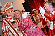 Karnevalssamstagstour 2025-03-01 159  Die Karnevalssamtags-Tour - Um acht Uhr wird vor dem WYNDHAM Hotel Duisburger Hof die Kinderprinzencrew geweckt. Danach folgen noch bis Mitternacht 10 weitere Termin. U.a. der Hamborner Kinderkarnevalszug, das Biwak von Ehren- und Bürgergarde und Schützenkarneval. : DVPJ, Holger II, Phil II., Prinz Karneval, Prinz, Prinzessin Mia I., Hofmarschälle, Page, Pagen, Paginnen, HDK, Duisburg, Karneval, Helau, Tollität, Event, Session 2024, Session 2025, HDK Duisburg, Hauptausschuss, Hauptausschuss Karneval Duisburg, Duisburg ist echt