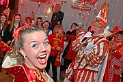 Karnevalssamstagstour 2025-03-01 162  Die Karnevalssamtags-Tour - Um acht Uhr wird vor dem WYNDHAM Hotel Duisburger Hof die Kinderprinzencrew geweckt. Danach folgen noch bis Mitternacht 10 weitere Termin. U.a. der Hamborner Kinderkarnevalszug, das Biwak von Ehren- und Bürgergarde und Schützenkarneval. : DVPJ, Holger II, Phil II., Prinz Karneval, Prinz, Prinzessin Mia I., Hofmarschälle, Page, Pagen, Paginnen, HDK, Duisburg, Karneval, Helau, Tollität, Event, Session 2024, Session 2025, HDK Duisburg, Hauptausschuss, Hauptausschuss Karneval Duisburg, Duisburg ist echt